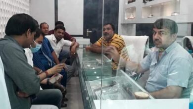 Photo of बाजारों में सीसीटीवी कैमरे न होने पर विधायक ने उठाए सवाल, नगर परिषद पर लगाए भ्र्ष्टाचार के आरोप