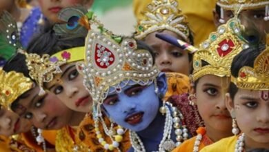 Photo of Janmastami 2021 : इस जन्माष्टमी कान्हा की इन दो रूपों वाली मूर्ति या चित्र से पूजा रहेगी बेहद शुभ