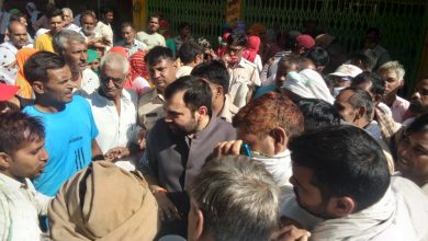 Photo of दर-दर की ठोकरे खानी पड़ रही खाद के लिए किसानो को…!