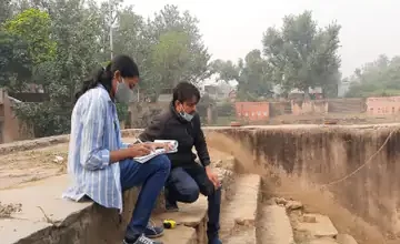 Photo of प्राचीन धरोहर को पर्यटक स्थल बनाने की कोशिश: दिल्ली से आई 4 सदस्यों की टीम ने सोलाहराही और बड़ा तालाब का किया निरीक्षण किया