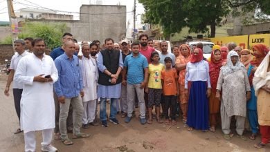 Photo of गंदगी और जलभराव की समस्या: रेवाडी विधायक ने मौके पर पहुंच दिए समाधान के निर्देश
