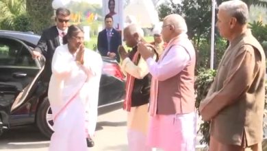 Photo of सुरक्षा के कड़े बंदोबस्त: गुरुग्राम पहुंची राष्ट्रपति द्रौपदी मुर्मू, गवर्नर-CM..